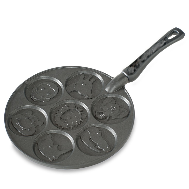 Black Nordic Ware Autumn Leaves Pancake Pan