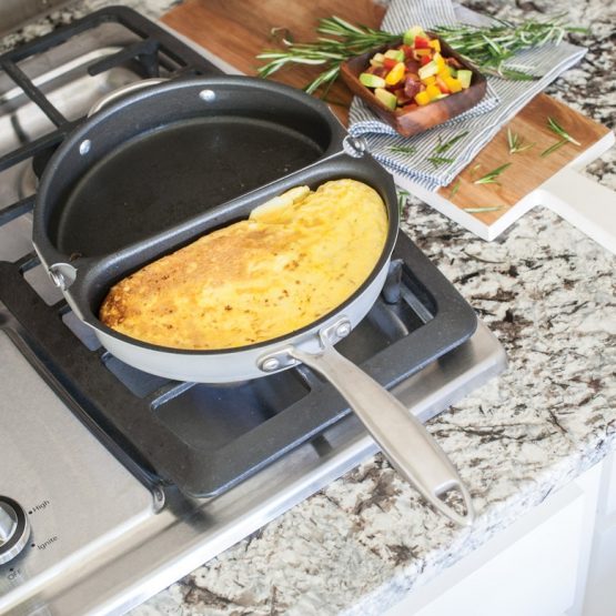 Italian Frittata/Omelet Pan International Cookware Nordic Ware