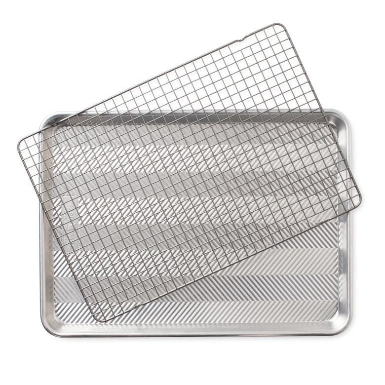 Details about   Nordic Ware 2-Piece Set-Prism Half Sheet w/Oven Safe Nonstick Grid Aluminum 