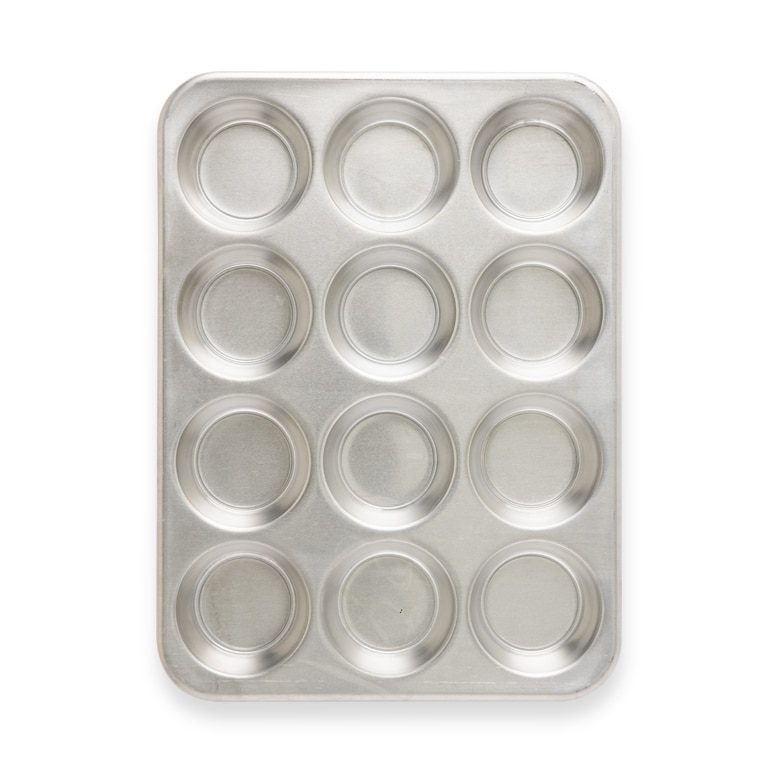 Naturals® 12 Cavity Muffin Pan with HighDomed Lid Nordic Ware