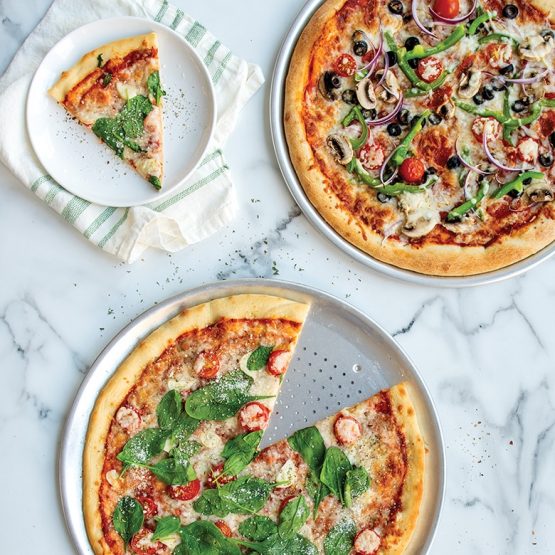 Traditional and Crisper Pizza Pan Set Aluminum Pizza Pan Nordic Ware