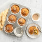 Jumbo Muffin Pan, 6 cavities with baked muffins