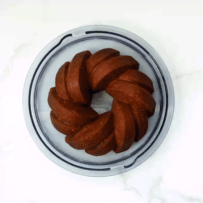 Deluxe Cake Keeper GIF with baked Bundt Cake