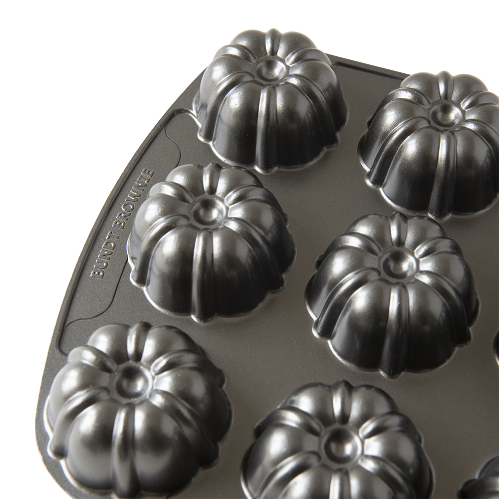 Bundt® Brownie Pan Cast Aluminum Bakeware Nordic Ware