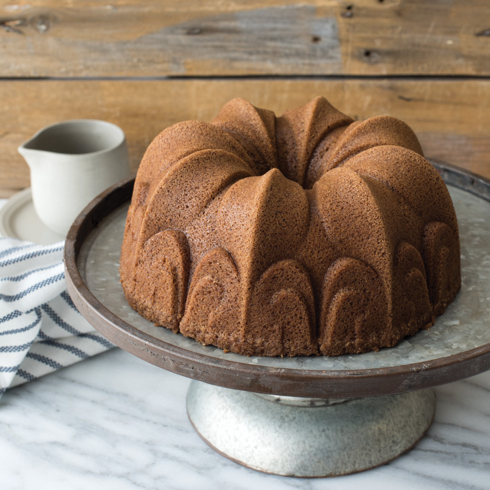 Fleur De Lis Bundt® Pan View 2