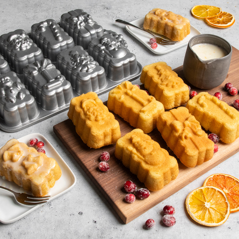 Holiday Mini Loaves Pan - Nordic Ware