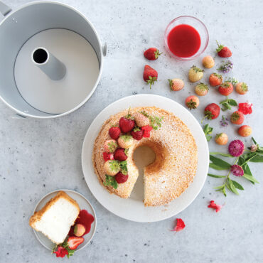 2-Piece Angel Food Cake Pan With Removable Cone | Natural Aluminum, 6-Cup Capacity