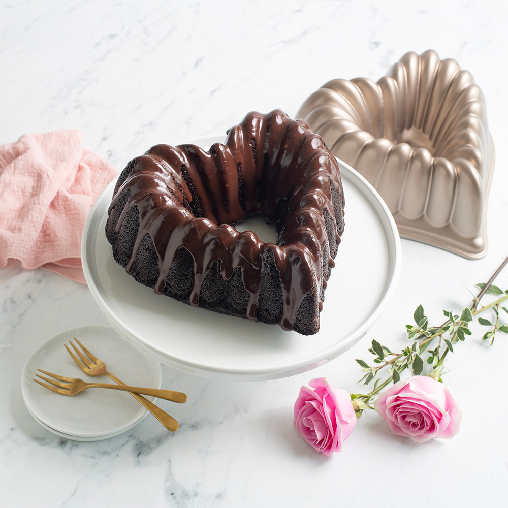 10 Cup Elegant Heart Bundt® Pan View 2