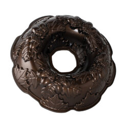Visit Autumn Wreath Bundt® Pan