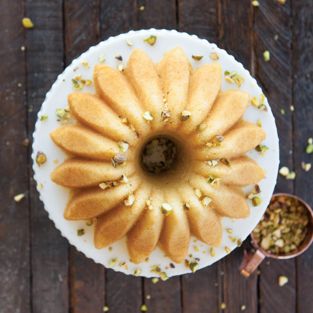 Lotus Bundt® Pan View 2