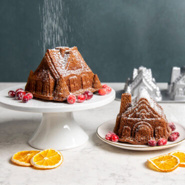 gingerbread house duet cakes made with Nordic Ware Gingerbread House Duet Pan with detailed wall and roof sections