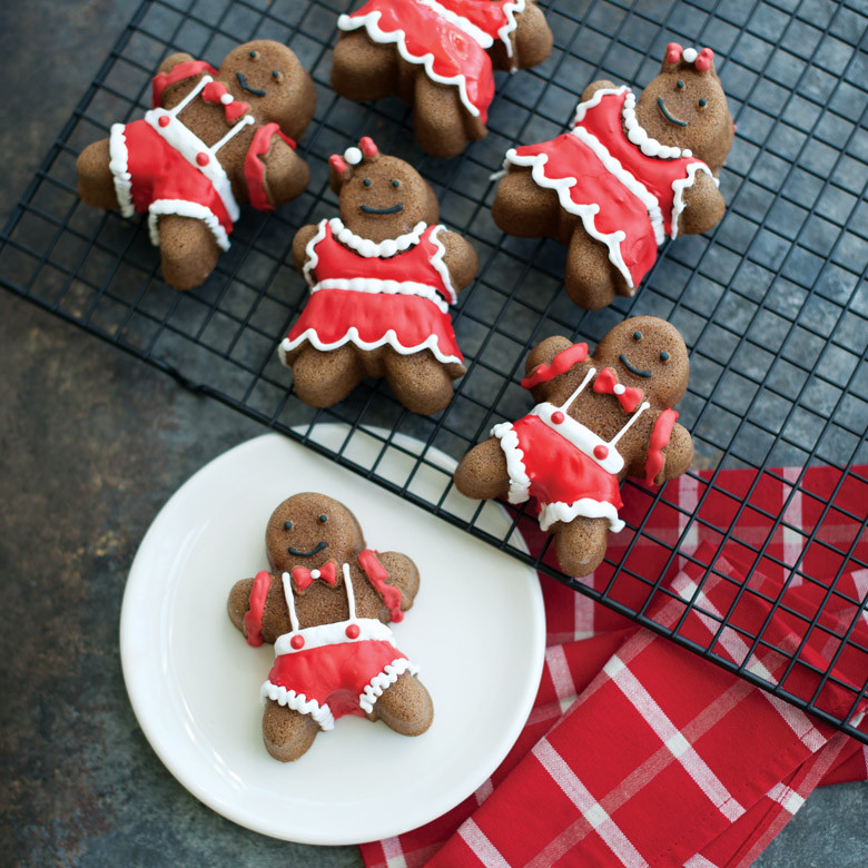 Gingerbread Kids Cakelet Pan View 2