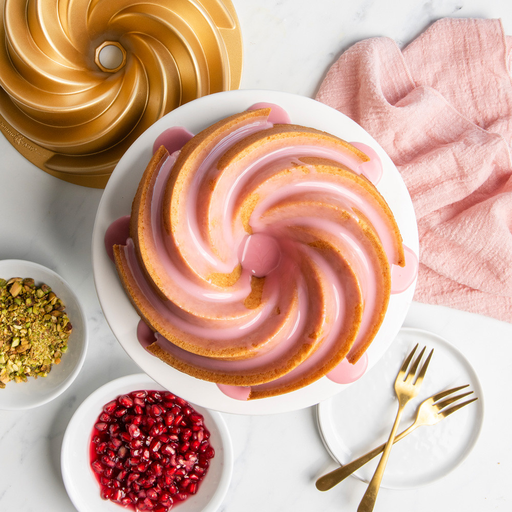 6 Cup Heritage Bundt® Pan View 2