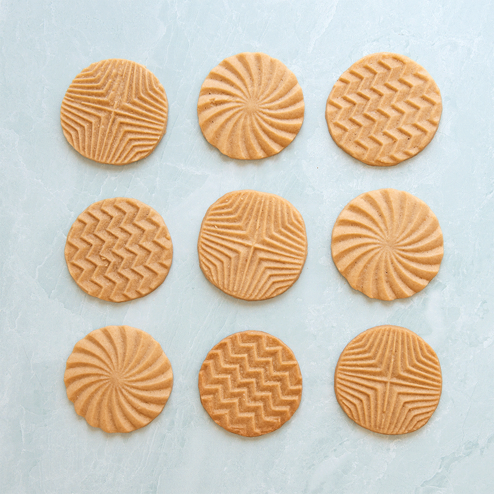 Baked Geo Cookie GIF- 9 cookies spinning