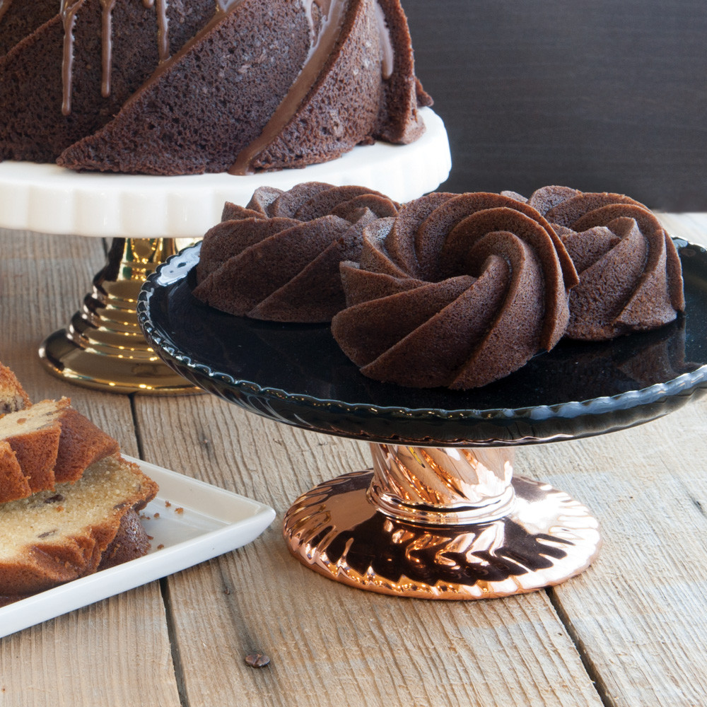 Heritage Mini Bundt Cake Pan | Cast Aluminum Bakeware | Nordic Ware