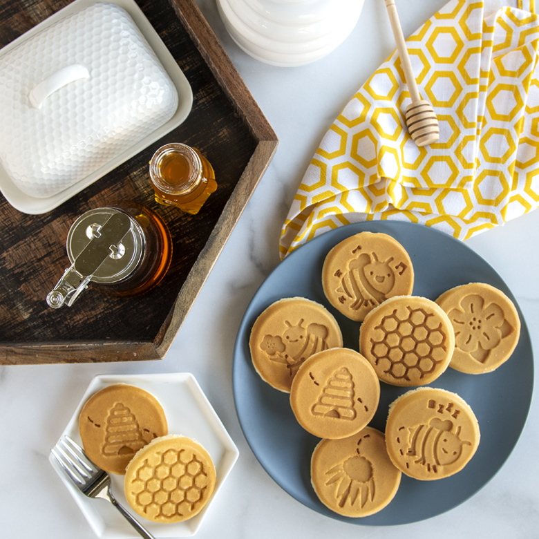 Silver Dollar Frying Pan For Pancakes - Nordic Ware @ RoyalDesign