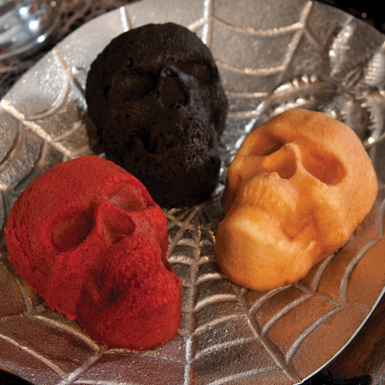 Nordic Ware Haunted Skull Bites Cakelet Pan