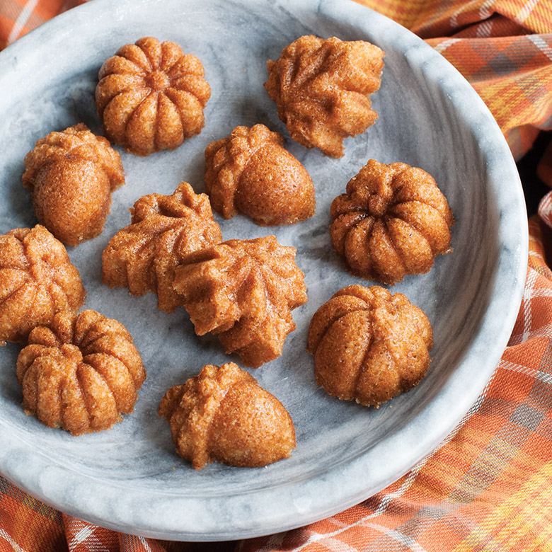 Mini Spice Pound Cakes - Nordic Ware