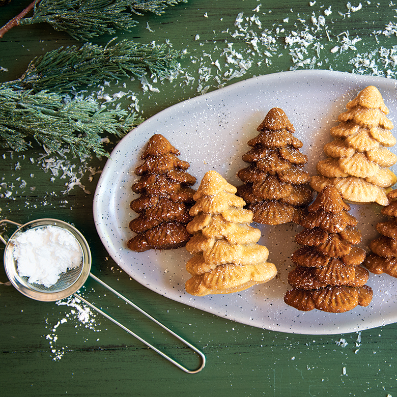 Spiked Gingerbread Cakelets