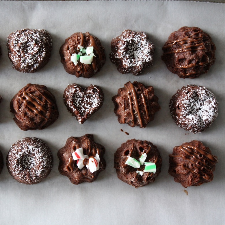 Brownie Bites with Mint Drizzle - Nordic Ware