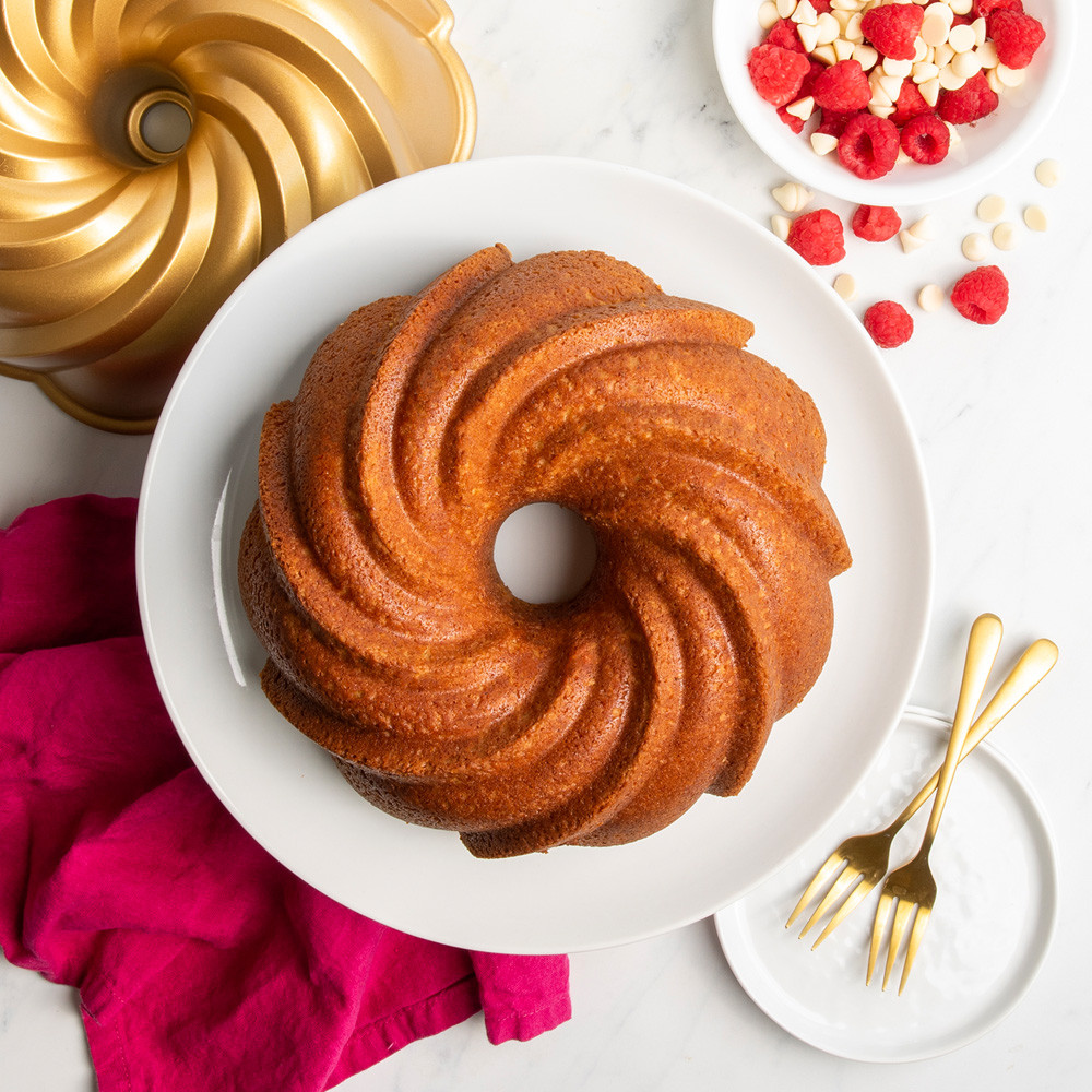 Swirl Bundt® Pan View 2