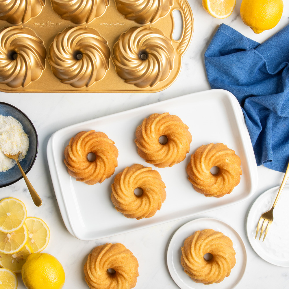Swirl Bundtlette® Pan View 2