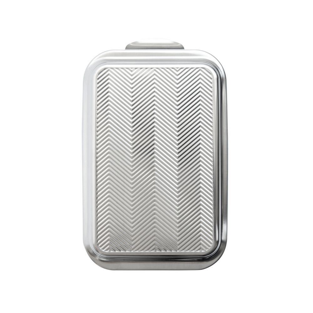 Classic  9 x 13 Pan with Embossed Prism Lid View 1