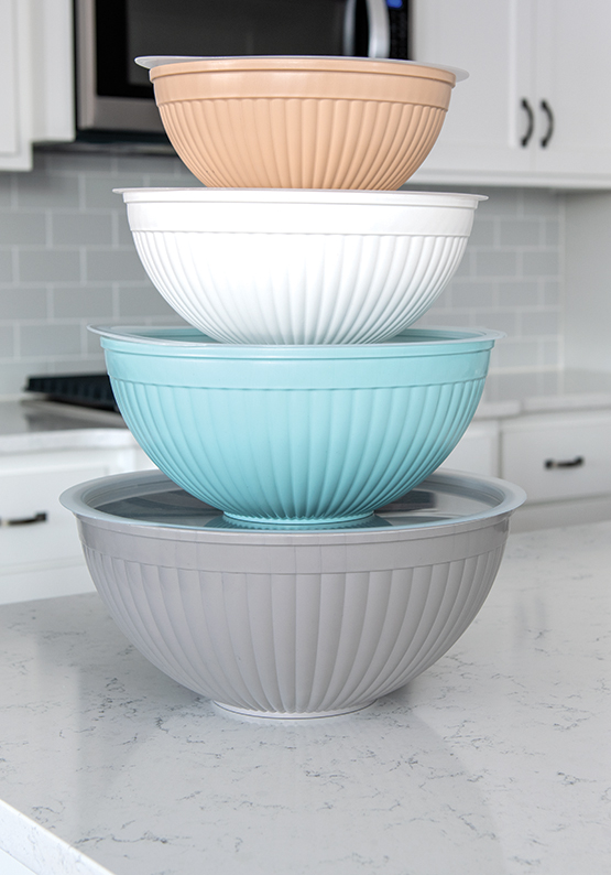 8 Piece Covered Mixing Bowl Set