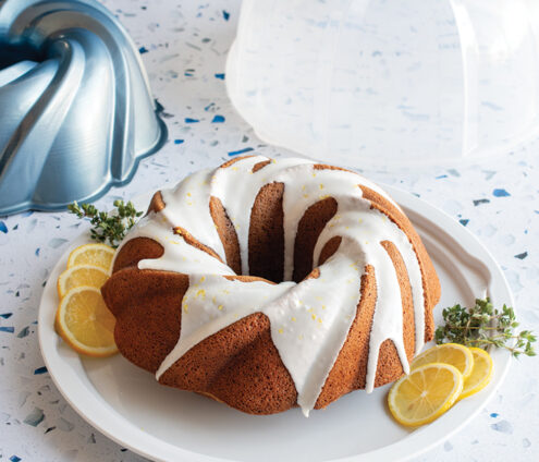 Swirl Bundt® Pan with Cake Keeper