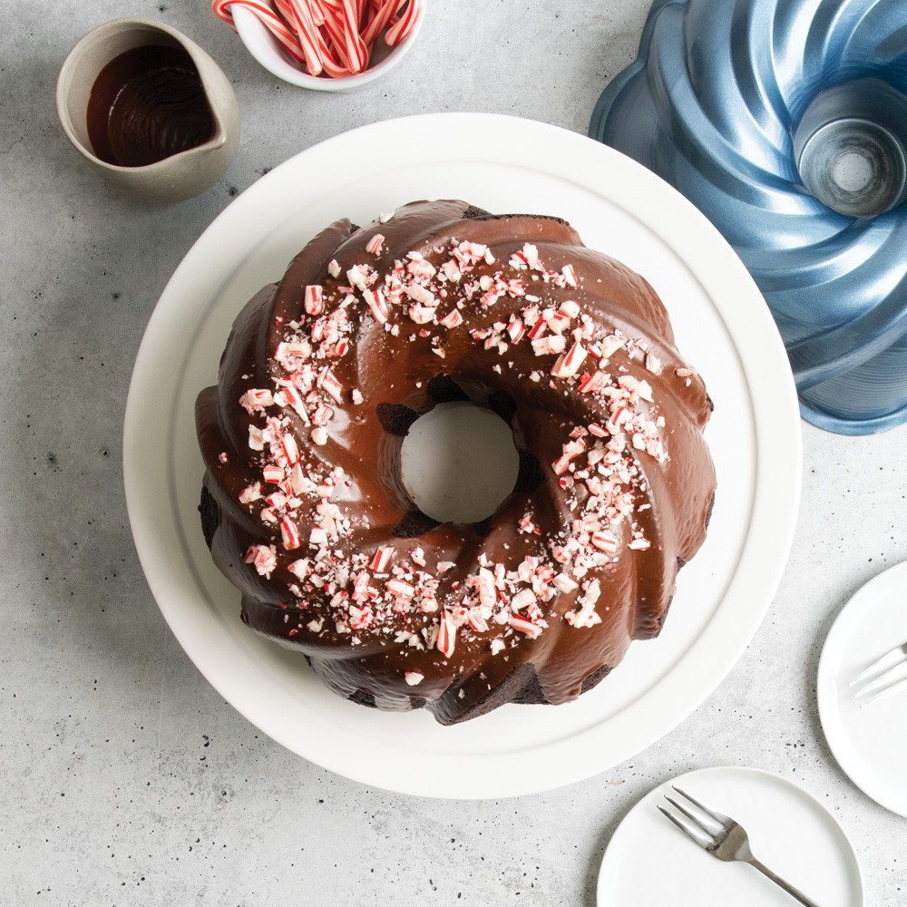Formed Swirl Bundt® Pan View 2