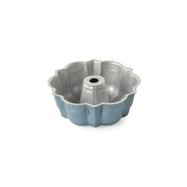 3 Cup Bundt Pan interior