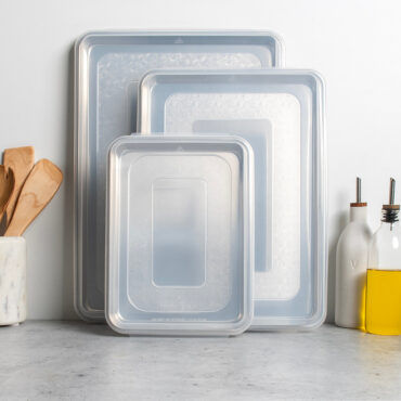 6pc Baking Sheets & Lids Set on countertop