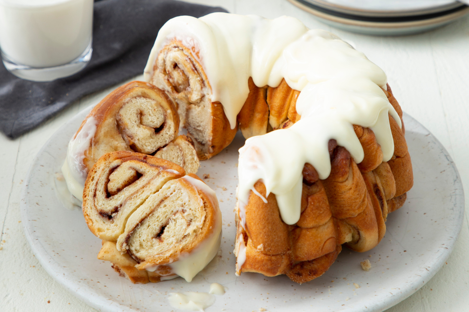 Cinnamon Roll Bundt Cinnamon Roll Bundt