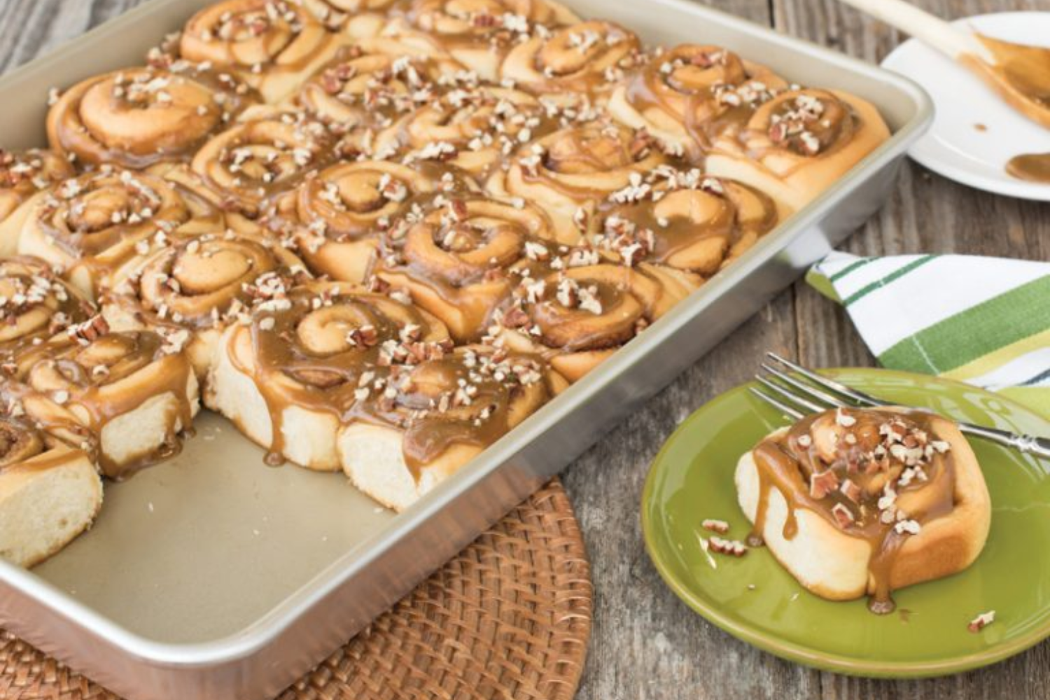 Cinnamon Rolls with Caramel Glaze in a Naturals® Nonstick High Sided Sheetcake Pan