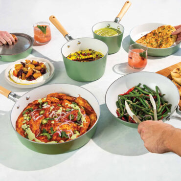 cardamom cookware lifestyle shot with food