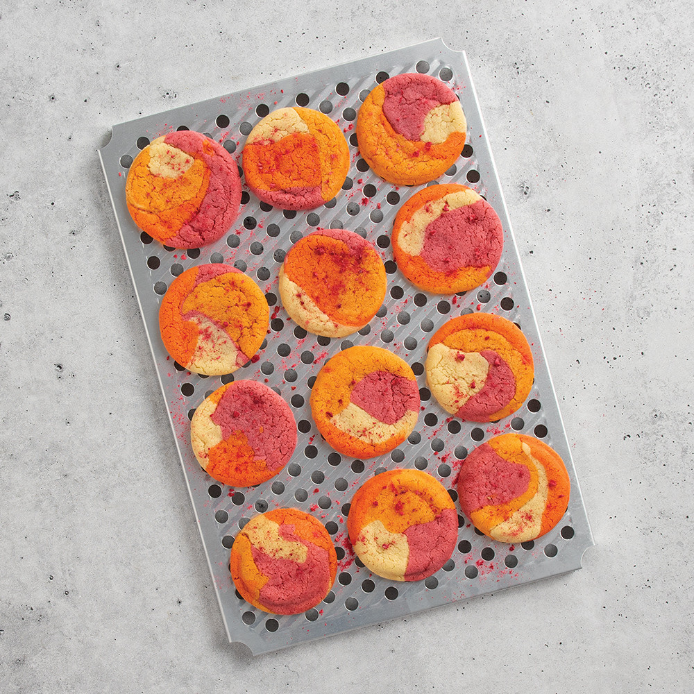 Brilliant Half Sheet with Multi-Purpose Oven & Cooling Rack View 2