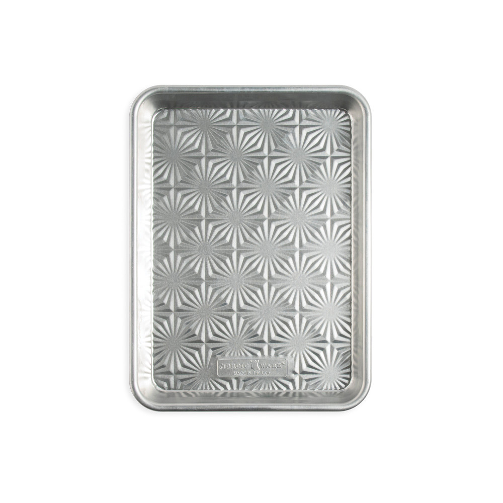 Naturals® Vintage Starburst Quarter Sheet Pan View 1
